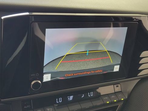 Used 2025 Toyota Camry SE FWD image 29