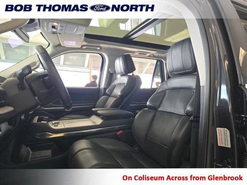 Used 2025 Lincoln Navigator Reserve AWD/4WD image 11