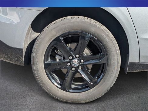 Used 2024 Buick Enclave Premium w/ Experience Buick Package image 8