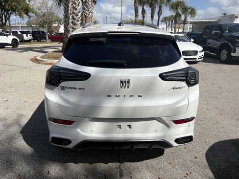 Certified 2024 Buick Encore GX Avenir w/ Avenir Convenience Package image 5