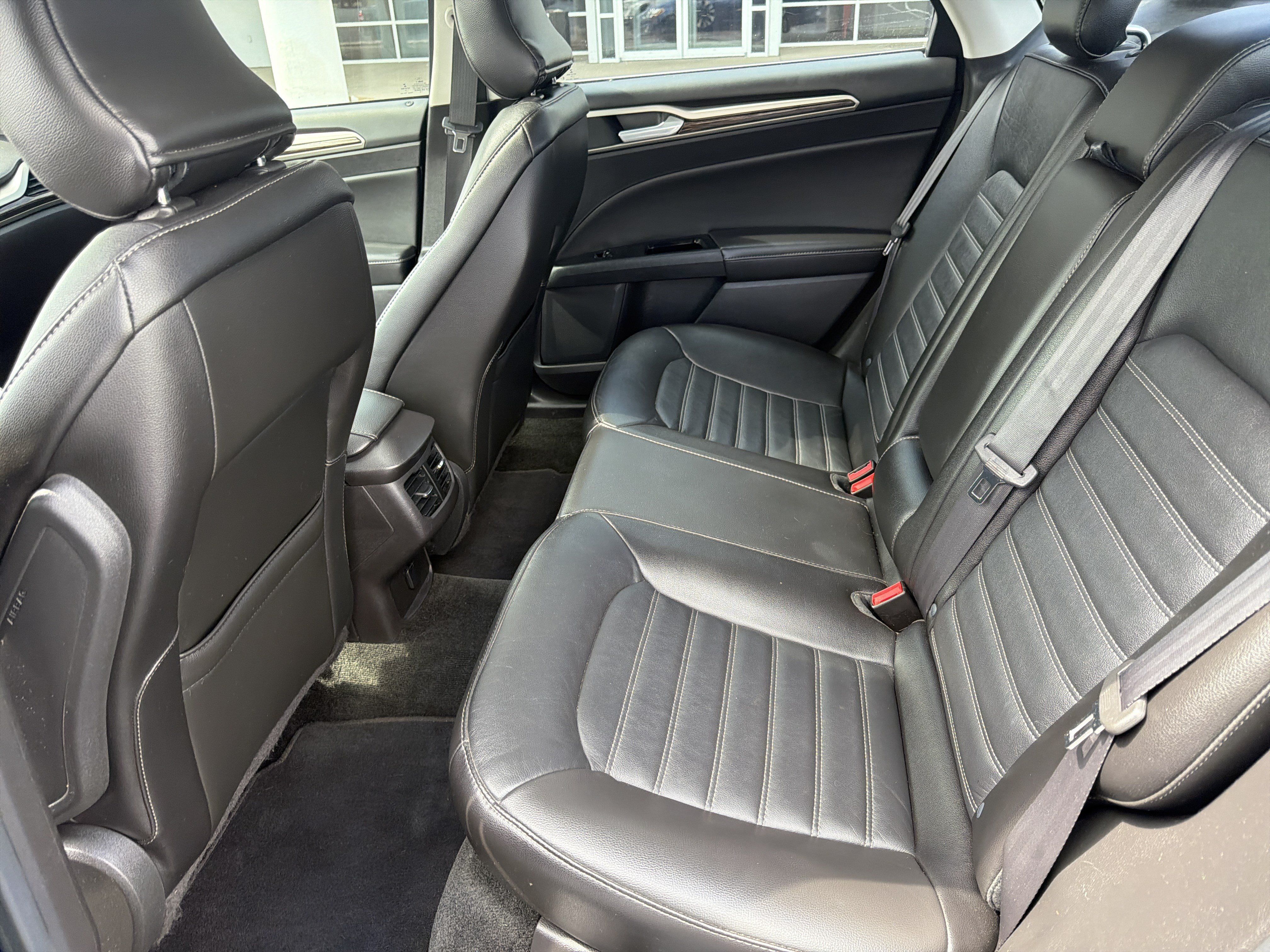Used 2016 Ford Fusion SE w/ Equipment Group 202A FWD image 24