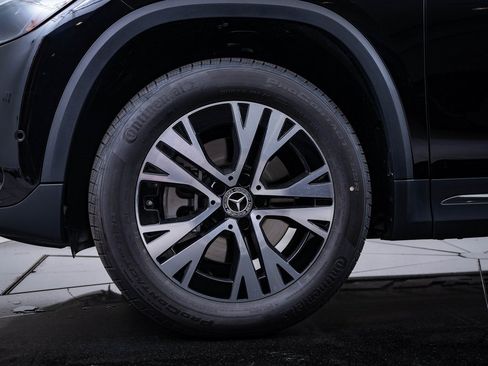 Certified 2025 Mercedes-Benz GLA 250 4MATIC image 13