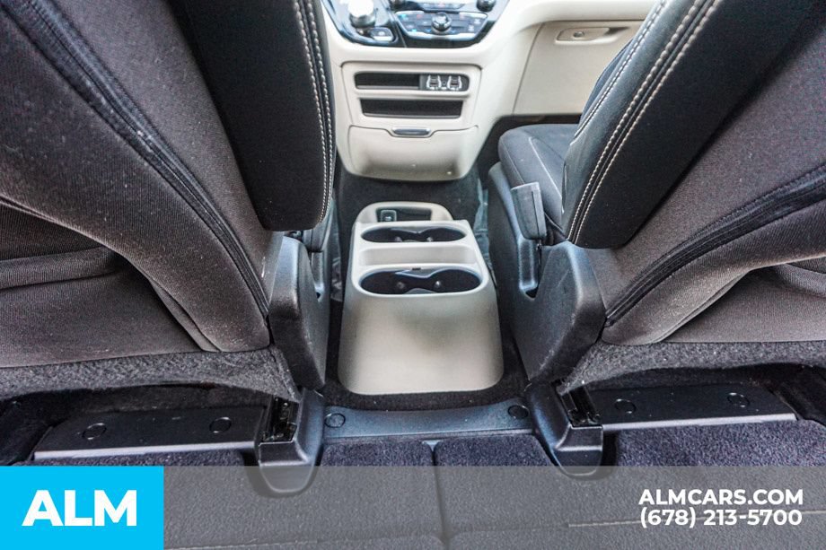 Used 2022 Chrysler Voyager LX FWD image 32