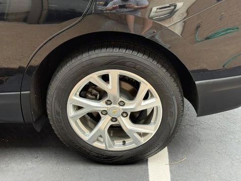 Used 2021 Chevrolet Equinox Premier FWD image 5