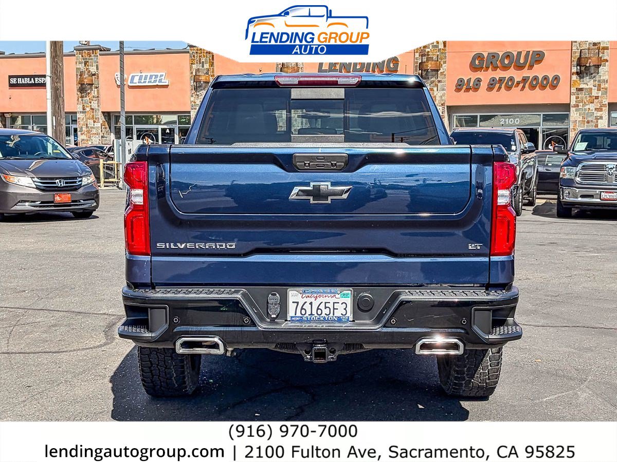 Used 2021 Chevrolet Silverado 1500 LT Trail Boss w/ Convenience Package II AWD/4WD image 3