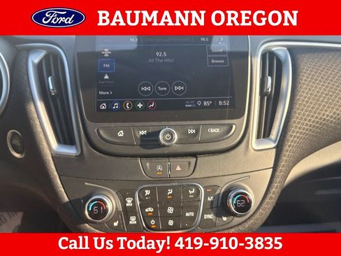 Used 2025 Chevrolet Malibu LT FWD image 24