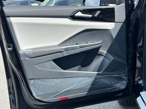 New 2025 Volkswagen Taos S image 15