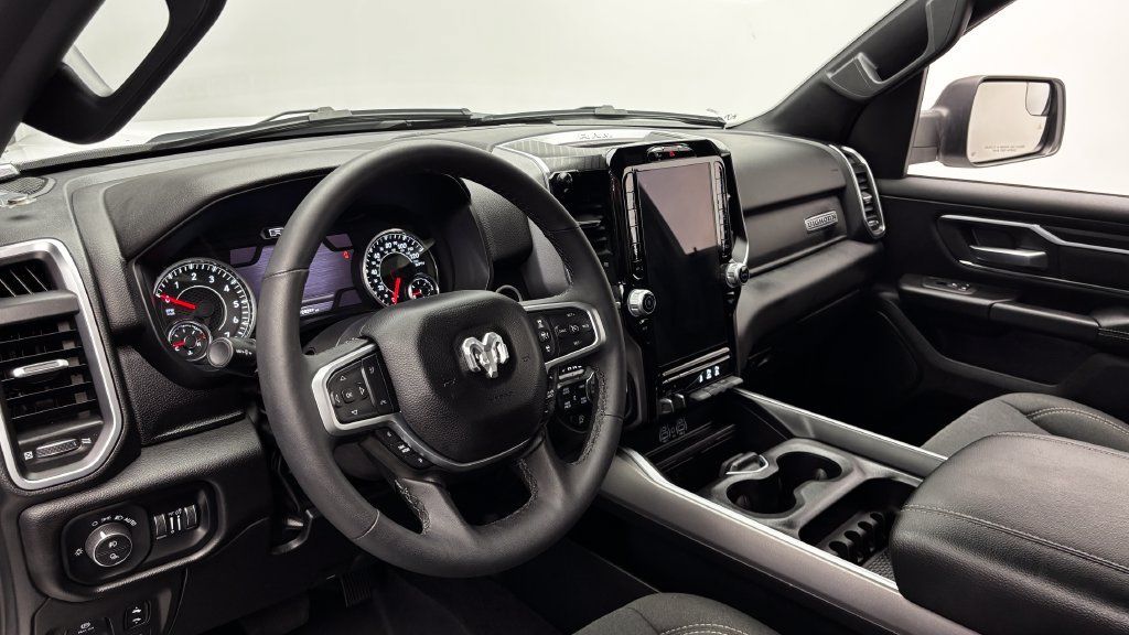 Used 2025 RAM 1500 Big Horn AWD/4WD image 18