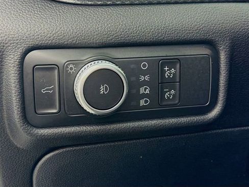 Used 2022 Ford Explorer ST-Line AWD/4WD image 12