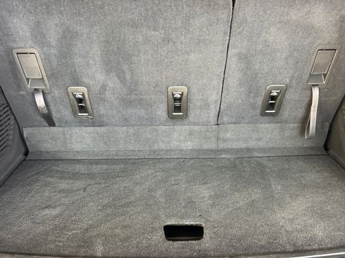 Used 2021 GMC Yukon SLT image 17