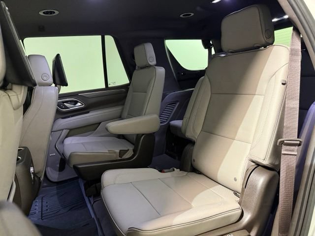 Certified 2024 GMC Yukon SLT w/ SLT Luxury Package AWD/4WD image 31