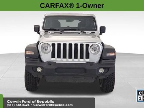 Used 2023 Jeep Wrangler Sport S image 2