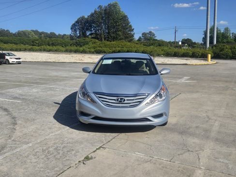 Used 2011 Hyundai Sonata GLS image 2