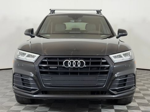 Used 2020 Audi Q5 2.0T Titanium Premium Plus w/ Premium Plus Package AWD/4WD image 6