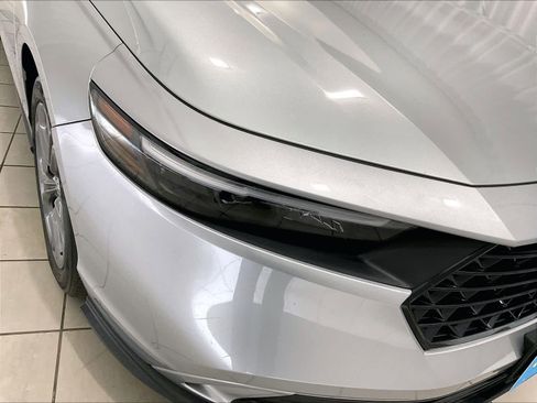 Used 2024 Honda Accord EX image 31