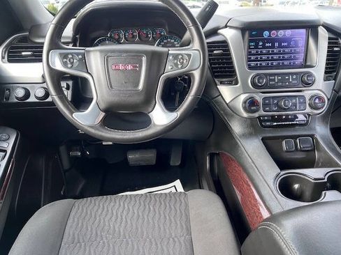 Used 2017 GMC Yukon SLE w/ SLE Value Package image 14