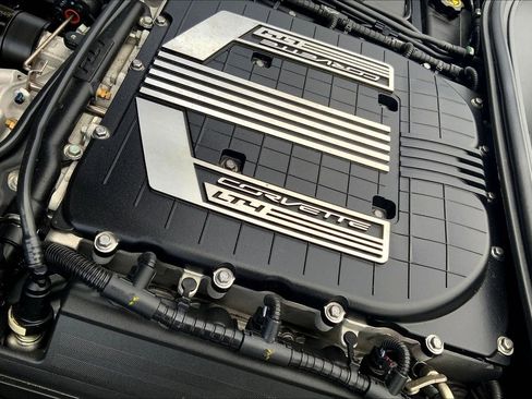 Used 2016 Chevrolet Corvette Z06 w/ 3LZ Preferred Equipment Group image 32