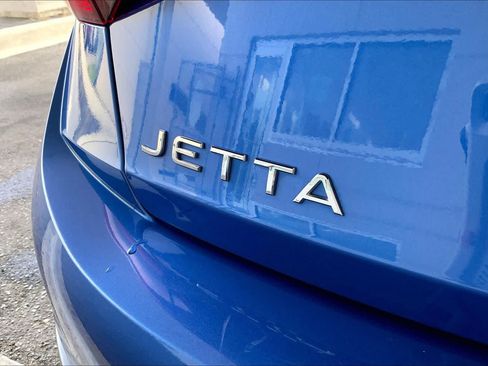 Used 2024 Volkswagen Jetta SE FWD image 31