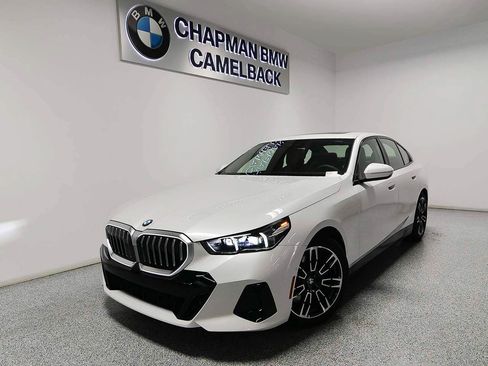 Used 2026 BMW 530i xDrive AWD/4WD image 1