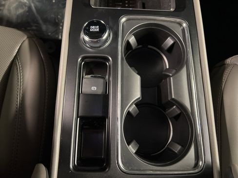 New 2026 Lincoln Corsair Premiere image 16