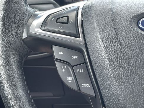 Used 2022 Ford Edge Titanium AWD/4WD image 18