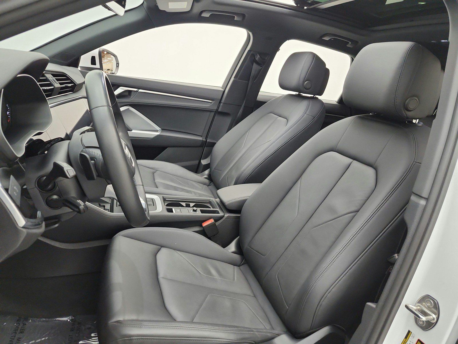 Used 2024 Audi Q3 2.0T Premium AWD/4WD image 10