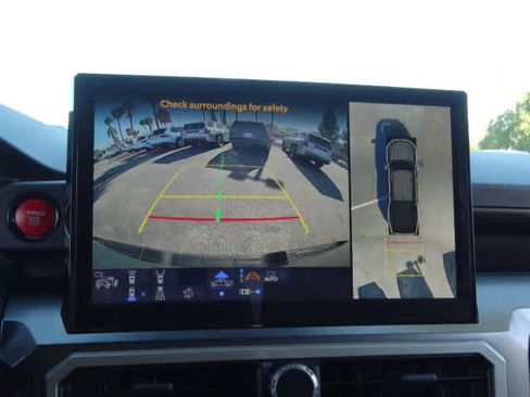 Used 2025 Toyota Tacoma TRD Sport image 29