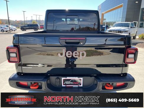 New 2025 Jeep Gladiator Mojave image 18