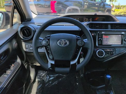 Used 2018 Toyota Prius C One FWD image 15