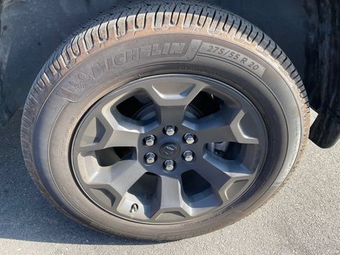 Used 2025 RAM 1500 Big Horn AWD/4WD image 3