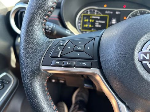 Used 2025 Nissan Versa SR w/ Trunk Package image 18