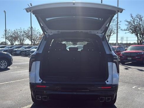 New 2026 Chevrolet Traverse RS image 9