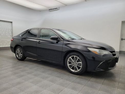 Used 2016 Toyota Camry SE image 11
