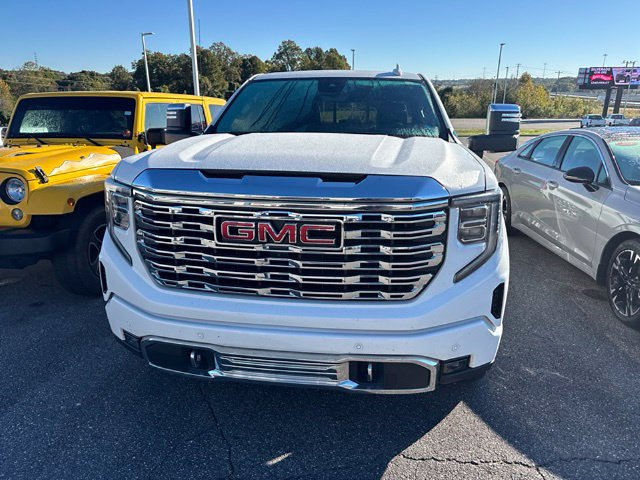 Used 2024 GMC Sierra 1500 Denali w/ Denali Reserve Package AWD/4WD image 2