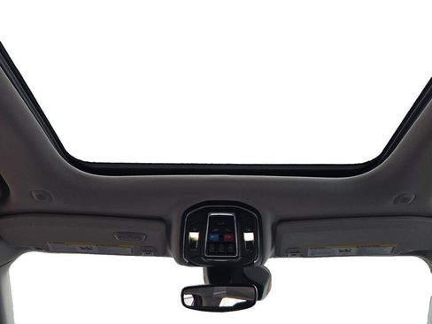 Used 2023 Jeep Grand Cherokee 4WD 4xe image 5