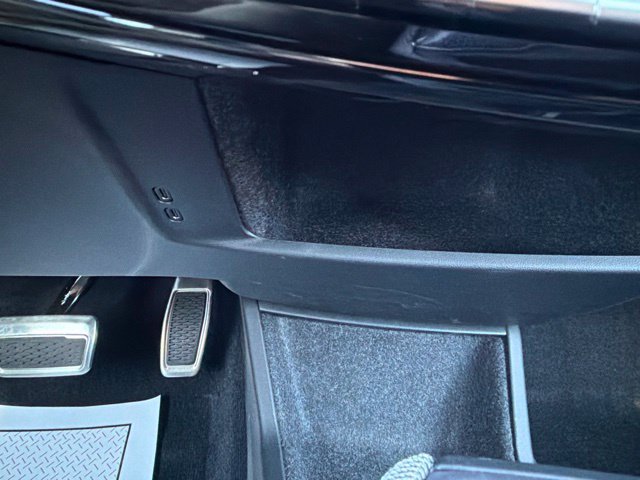 Used 2026 Cadillac Optiq Sport 2 w/ LPO, Floor Liner Package AWD/4WD image 31