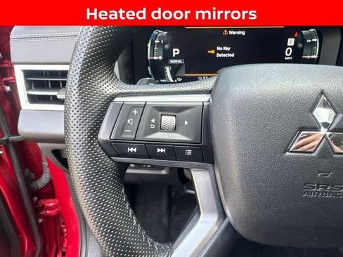 Used 2024 Mitsubishi Outlander 4WD Plug-In Hybrid image 12