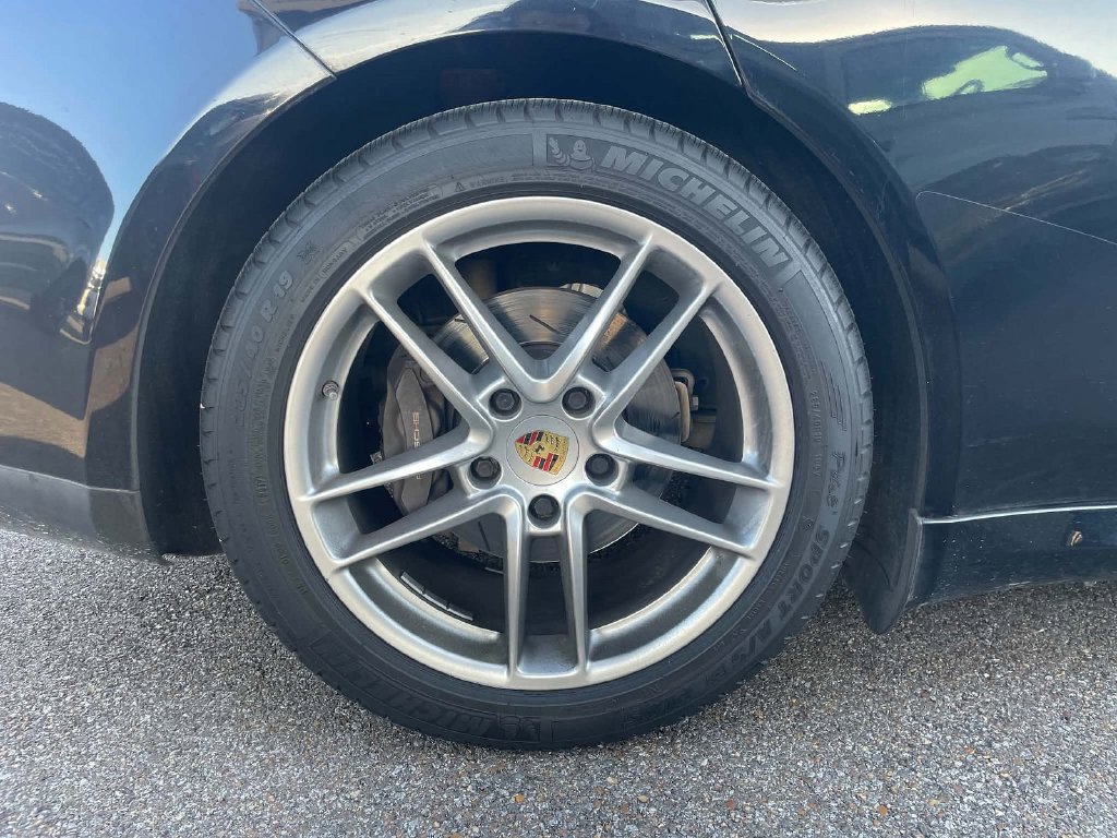 Used 2015 Porsche Panamera 4 w/ Premium Package Plus AWD/4WD image 7
