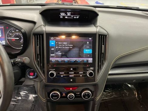 Used 2022 Subaru Crosstrek 2.5i Sport w/ Moonroof Package AWD/4WD image 23