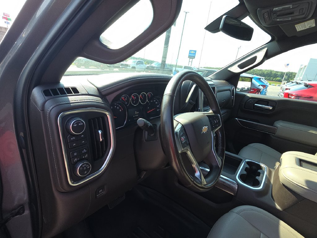 Used 2021 Chevrolet Silverado 1500 LTZ w/ Z71 Off-Road Package AWD/4WD image 15