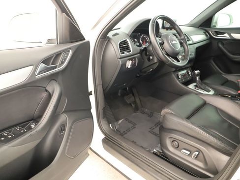 Used 2016 Audi Q3 2.0T Premium Plus w/ Sport Package FWD image 13