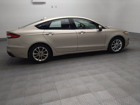 Used 2019 Ford Fusion SE FWD image 10