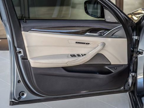 Used 2017 BMW 540i xDrive AWD/4WD image 46
