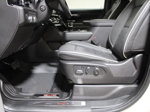 New 2026 GMC Sierra 1500 AT4X AWD/4WD image 24