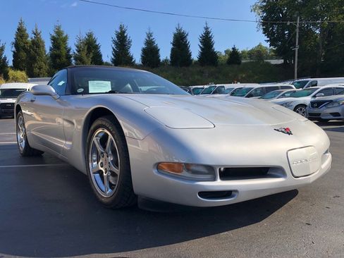 Used 2000 Chevrolet Corvette Convertible w/ Memory Pkg image 7