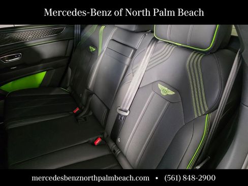 Used 2025 Bentley Bentayga image 16