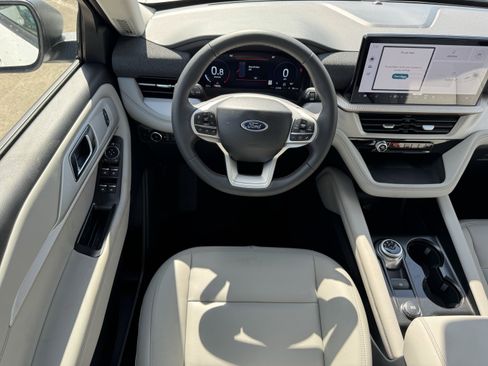 New 2026 Ford Explorer Active image 14