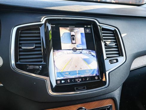 Used 2025 Volvo XC90 B5 Plus w/ Protection Package Premier image 33