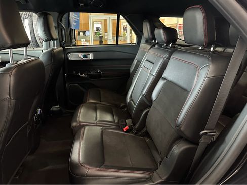 Used 2024 Ford Explorer ST-Line w/ Class IV Trailer Tow Package image 34