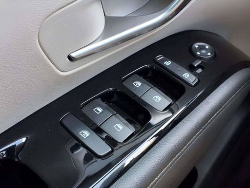 Certified 2024 Hyundai Tucson Limited AWD/4WD image 18